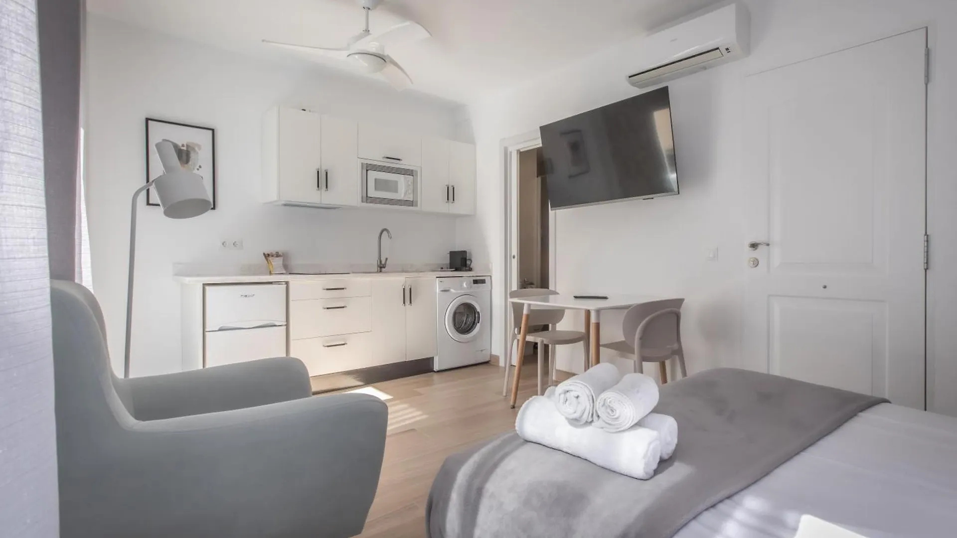 Sunsands Estudio 1ºa Playa76 Carihuela توريمولينوس شقة